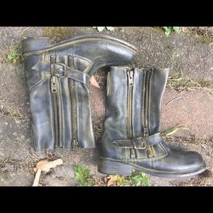 Bed Stu Cobbler Series boots 8 runs big